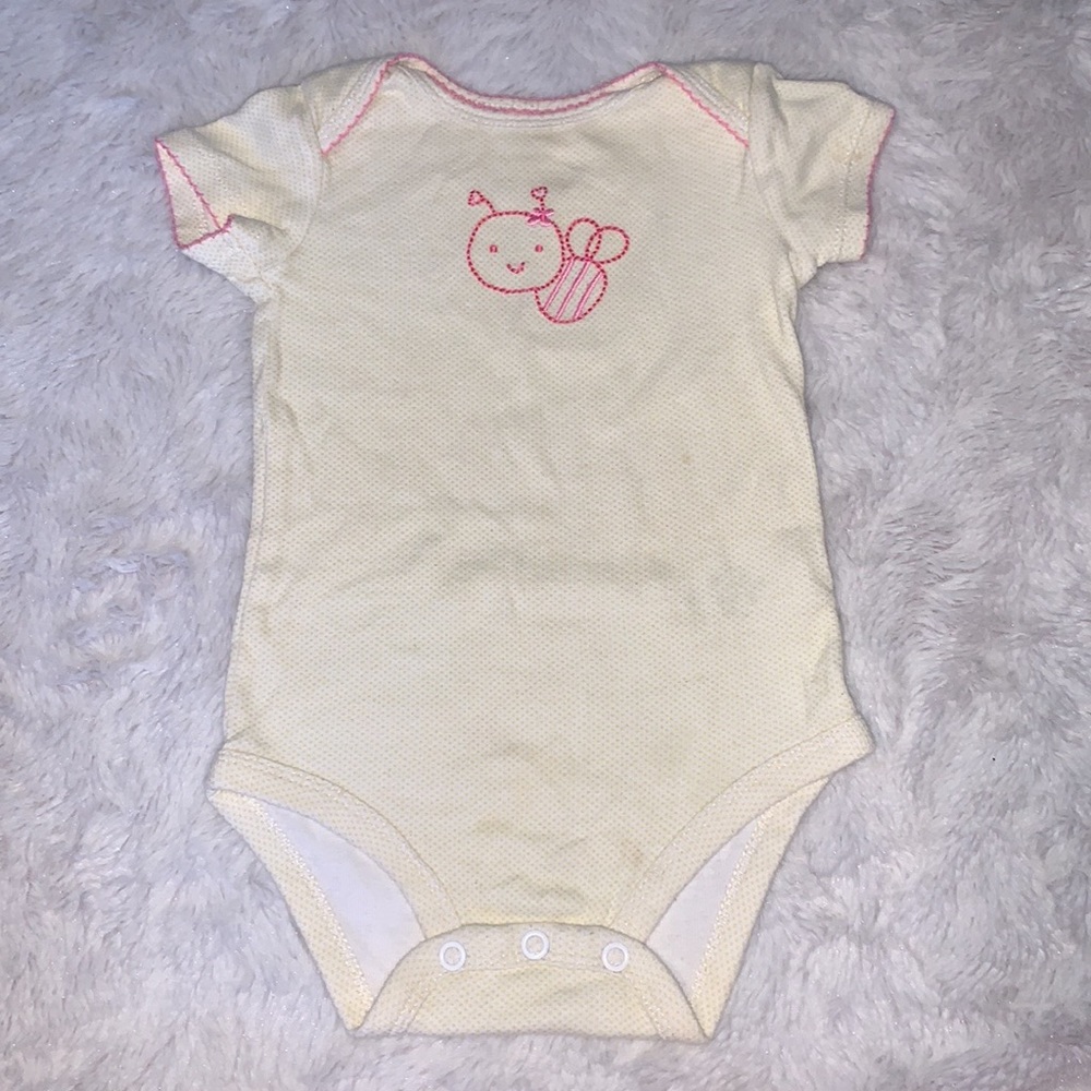 (3 for $10) Carter’s bee bodysuit